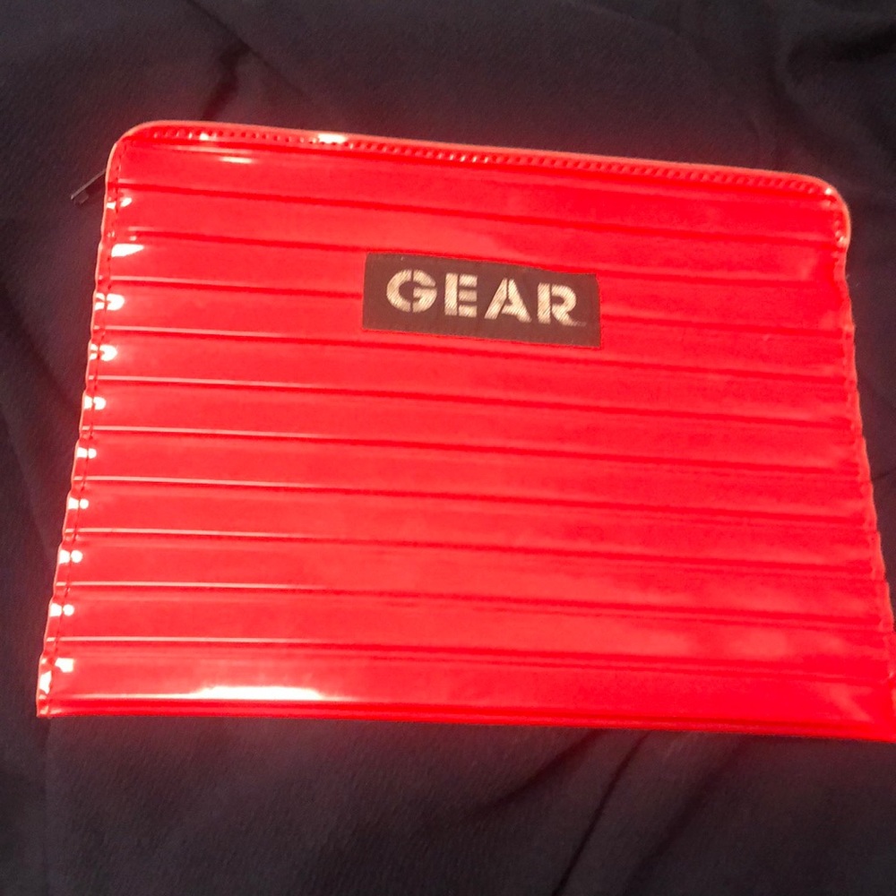EUC Vintage 80s GEAR clutch purse
